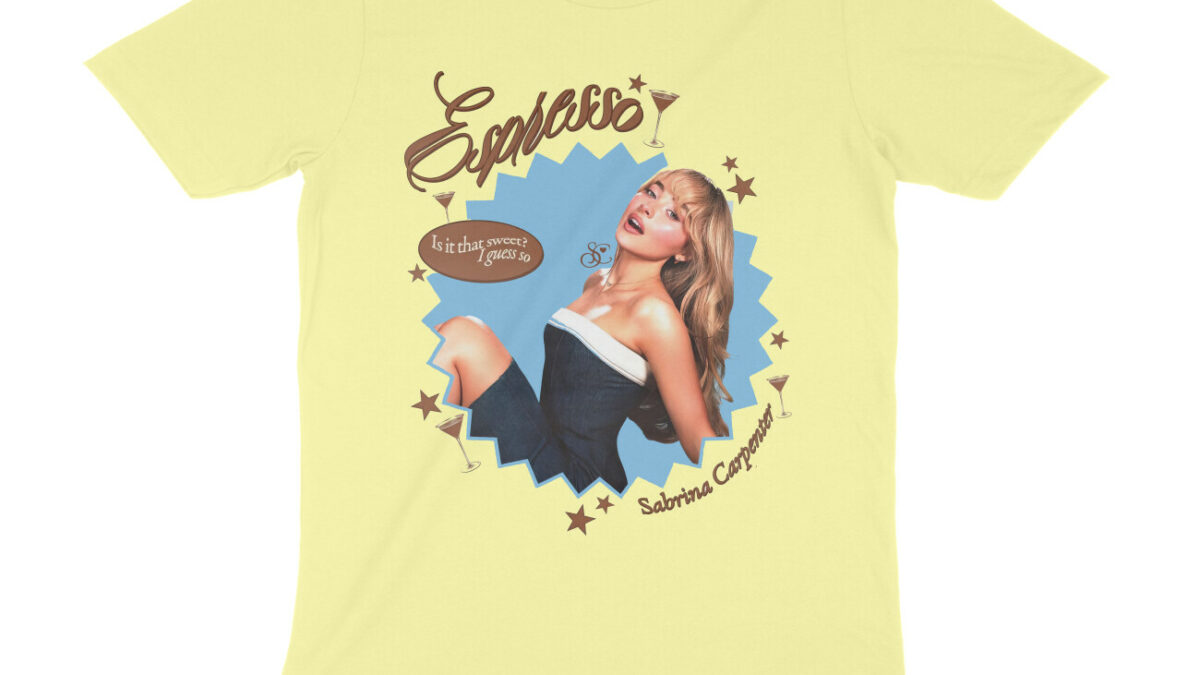 Sabrina Carpenter T-shirt | Espresso - Wittee